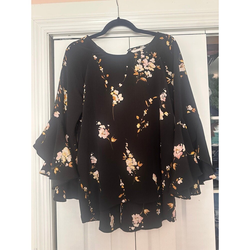 Women's Black Floral Bell Sleeve Blouse